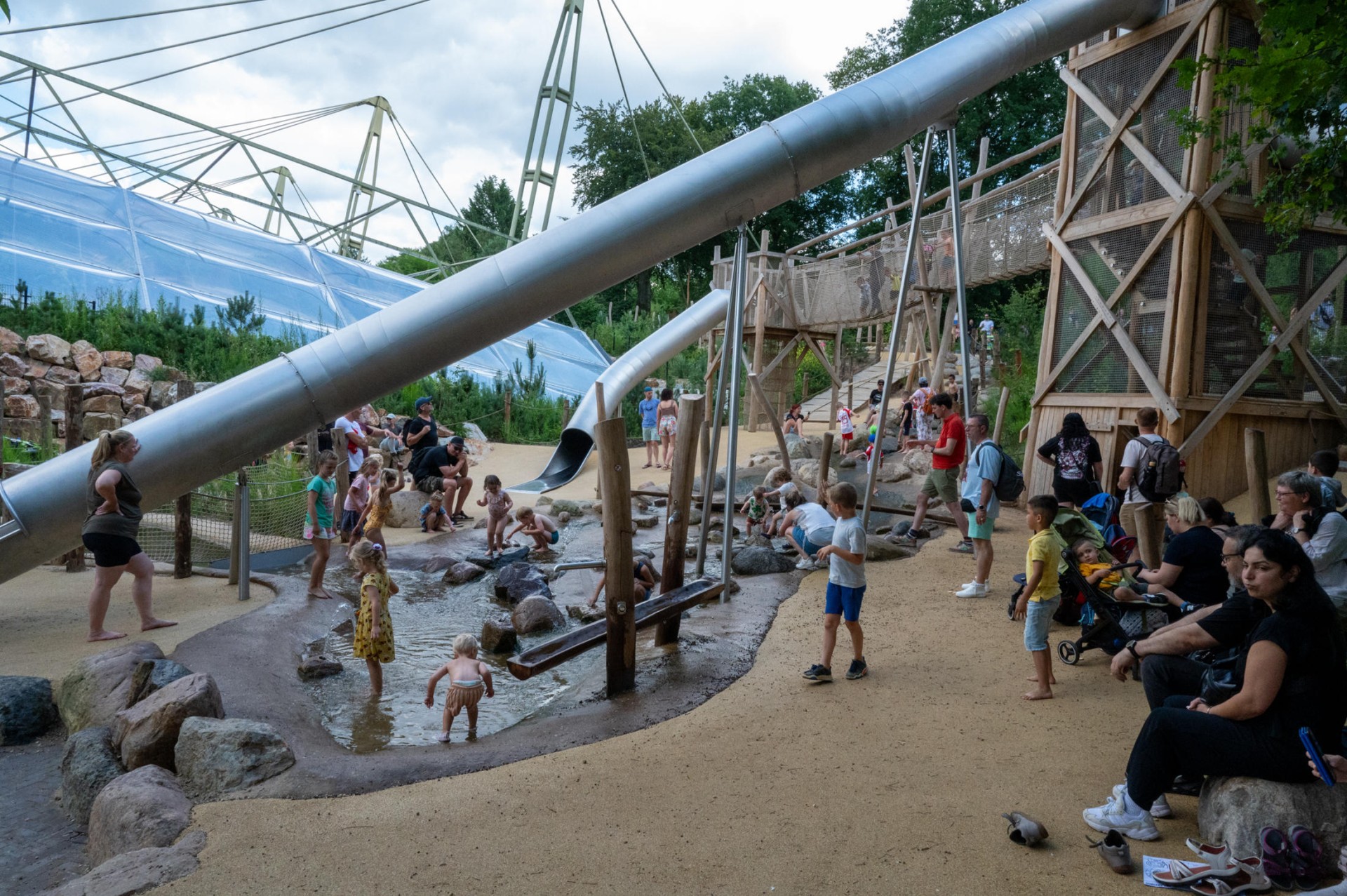 water natuurlijk, biologisch, biofiller, zonder chemicalien, ecologisch, milieu vriendelijk, milieu, goed voor, geen chemicalien, natuur zuiver, helofietenfilter, Arnhem, burgers bush, dierentuin, recreatie, waterloop, keien, fontein, fonteinen